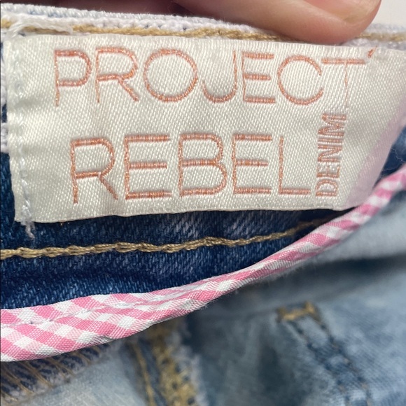 Light Wash Denim Shorts - Picture 11 of 12